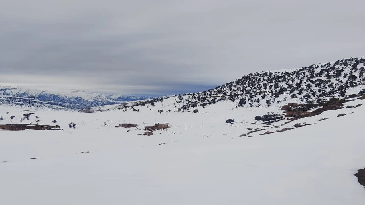 طقس استثنائي بالمغرب.. منخفض جوي يضرب البلاد بنهاية الأسبوع الجاري خلال شتاء 2026